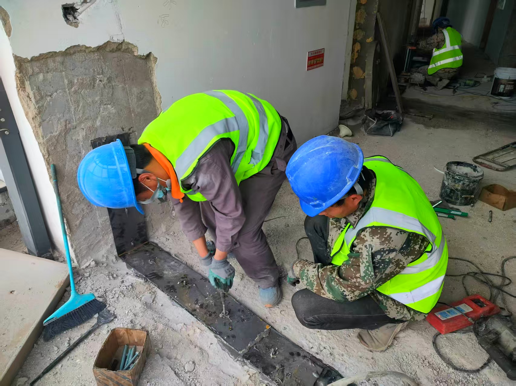沈阳粘钢加固和包钢加固有什么区别